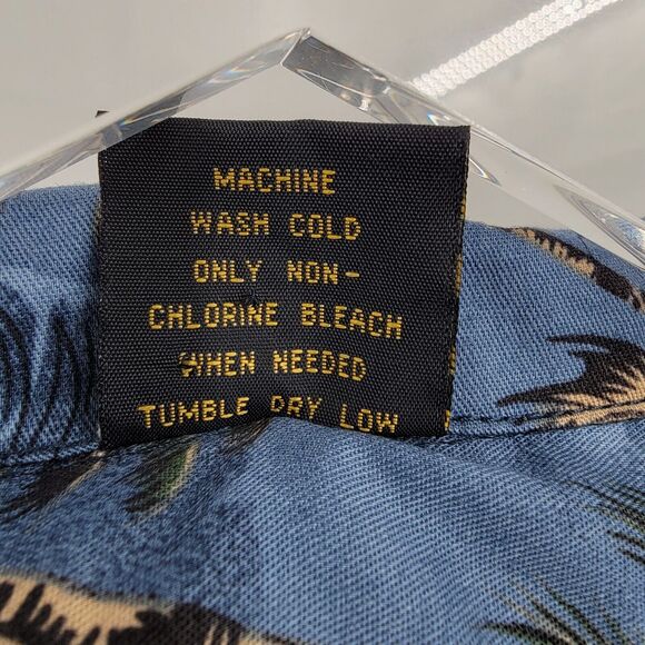 High Surf Hawaiian Shirt Size Medium Coconut Shell Buttons Palm Tree Islands - Picture 6 of 9